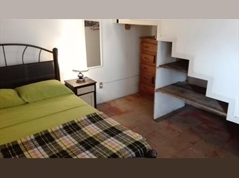 Roomgo MX - Habitación Martina disponible en Casa Guadalupe - Residencia para estudiantes, Guadalajara - MX$4,400 por mes