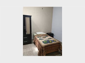 Roomgo MX - Habitación con baño privado, Ciudad Apodaca - MX$4,000 por mes