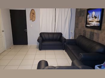 Roomgo MX - Cuarto con baño privado atras del ITESO, UVM sur, Continental, Zapopan - MX$5,000 por mes