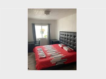 Roomgo MX - Cuarto en renta. Colonia americana, Guadalajara - MX$5,500 por mes