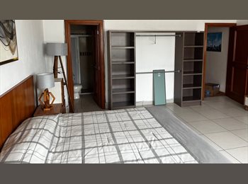 Roomgo MX - Renta habitación amueblada cerca de plaza del sol y la expo en Gdl, Zapopan - MX$8,000 por mes