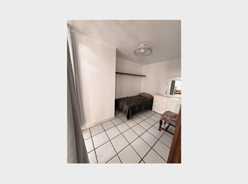 Roomgo MX - Cuarto amueblado baño privado para mujeres y hombres, Zapopan - MX$6,000 por mes