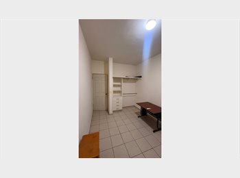 Roomgo MX - Renta de habitación en casa compartida, Santa Catarina - MX$6,000 por mes