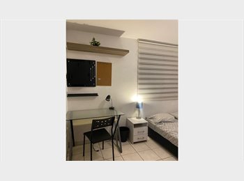 Roomgo MX - Cuarto disponible exclusivo mujeres a 2 cuadras de la estación línea 3 tren ligero en zapopan, Zapopan - MX$4,000 por mes