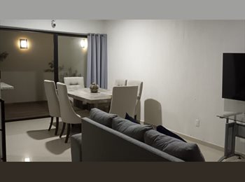 Roomgo MX - Habitación Luna Bosque, Zapopan - MX$4,000 por mes