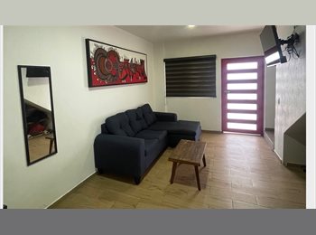 Roomgo MX - Casa en Zapopan Centro, Zapopan - MX$8,000 por mes