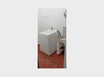 Roomgo MX - Rento 3 habitaciónes para compartir en casa, Zapopan - MX$11 por mes