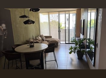 Roomgo MX - Se renta habitación en departamento, Zapopan - MX$12,500 por mes