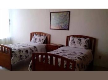 Roomgo MX - Casa de asistencia para señoritas estudiantes de medicina de UAG, Zapopan - MX$6,000 por mes