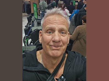 Roomgo MX - Bruce Lowe - 57 - Puerto Vallarta