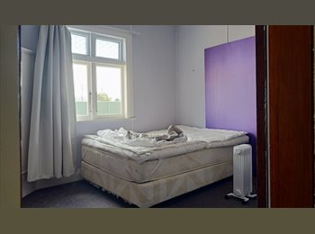 Roomgo NZ - A tucked away haven, New Zealand - $180 pw