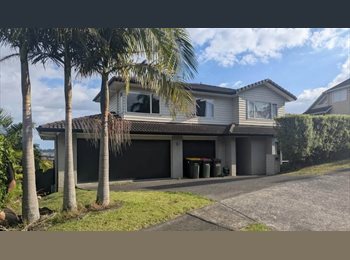 Roomgo NZ - Room for rent in spacious, friendly flat - Flat Bush/Mission Heights, Auckland - $230 pw
