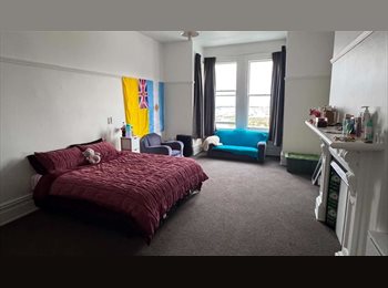 Roomgo NZ - Room available for rent, Dunedin - $220 pw
