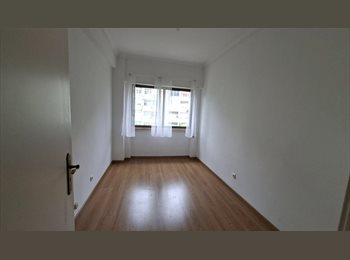 Roomgo PT - Quarto para estudante/Benfica/Colombo, Lisboa - 400 € Por mês