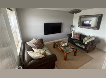 Roomgo UK - 3-Storey Country Park Townhouse, Mapperley - £625 pcm
