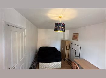 Roomgo UK - Nice  room to let near Manchester University and close to Manchester city centre, Ardwick Green - £650 pcm