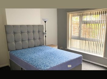 Roomgo UK -  6-BED STUDENT HOUSE IN ASTON, BIRMINGHAM – JULY 2026 MOVE-IN | GROUPS WELCOME , Newtown - £489 pcm