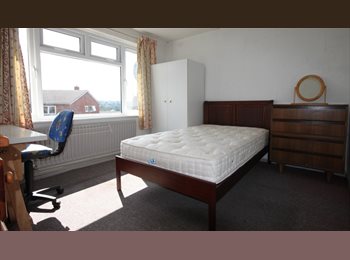 Roomgo UK - The Chantrys, Farnham, GU9, Farnham - £650 pcm