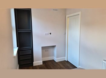 Roomgo UK - Newly Refurbished Double Rooms, Waddon - £850 pcm