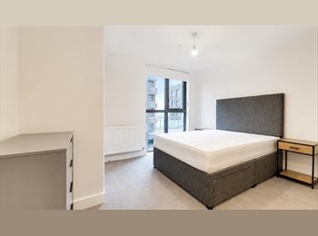 Roomgo UK - DOUBLE EN-SUITE ROOM AVAILABLE, Harlesden - £1,115 pcm