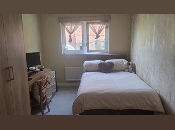 Roomgo UK - Room To Rent, Harrow Weald - £800 pcm