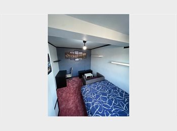 Roomgo UK - Big Double Room Near Bermondsey Station, Bermondsey - £800 pcm
