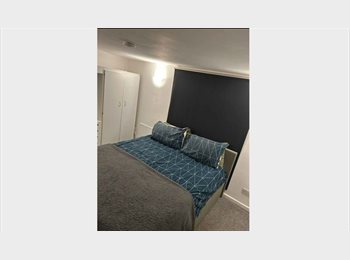Roomgo UK - DOUBLE/KING ROOM TO RENT IN CHILLED OUT HOUSE, Boscombe - £760 pcm