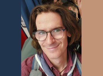 Roomgo UK - Jasper - 21 - Edinburgh