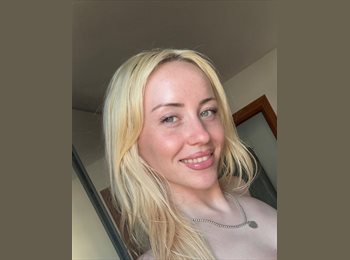 Roomgo UK - Vanessa - 21 - Guildford