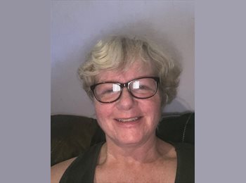 Roomgo UK - Valerie - 64 - Hove