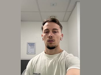 Roomgo UK - Max - 29 - Earlsfield
