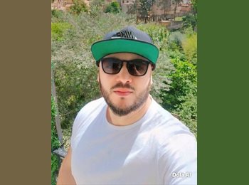 Roomgo UK - Khalef  - 40 - Highams Park