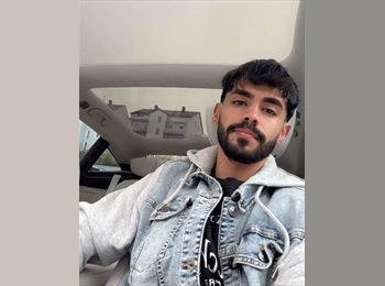 Roomgo UK - Khalid Ashmari - 22 - Bolton