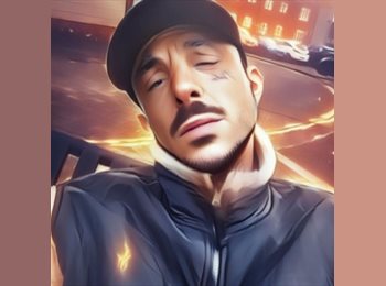 Roomgo UK - Jay - 46 - Stevenage