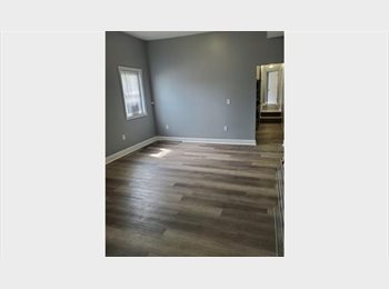 Roomgo US - $650 Room for Rent (Shared Bath) 2101 McHenry St, Pigtown - $650 pm
