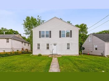 Roomgo US - Private Room Available - $1000 (Private Bath), Garrison - $1,000 pm