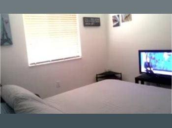 Roomgo US - ROOM FOR RENT IN SOUTH KENDALL, Three Lakes - $1,100 pm