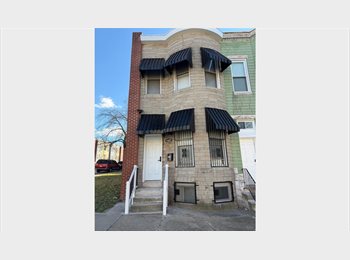 Roomgo US - 1927 Harlem Ave $600 (Shared Bath), Sandtown-Winchester - $600 pm