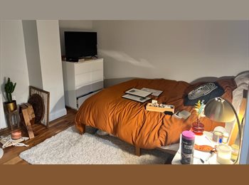 Roomgo US - Rent controlled, Apt Ridgewood July 31st, Ridgewood - $1,687 pm