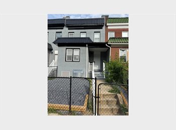 Roomgo US - Room for Rent - $550 (Shared Bath), Central Park Heights - $550 pm