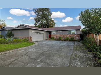 Roomgo US - SRJC & SSU collage roommates, Santa Rosa - $1,400 pm