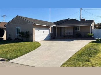 Roomgo US - Room for rent in house with backyard, Anaheim - $1,400 pm