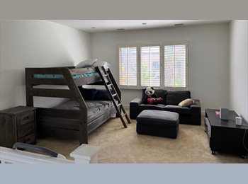 Roomgo US - Irvine Cypress Village - Upstairs Loft available for rent, Irvine - $1,000 pm