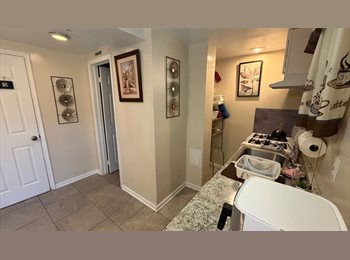 Roomgo US - Private room with bathroom and separate entrance, Capitol Heights - $1,400 pm