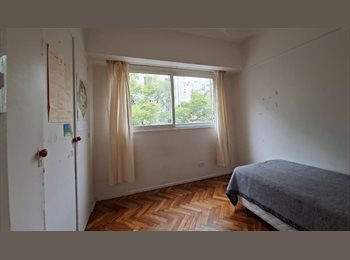 Roomgo AR - Habitación privada en depto compartido (3 ambientes), Buenos Aires - AR$ 500 pm