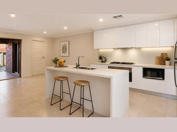 Roomgo AU - Private room with shared bathroom - Revesby, Sydney, Lansdowne - $350 pw