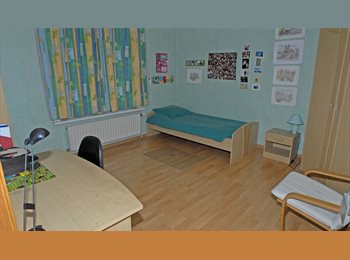 Appartager BE - Très belle chambre Meublée pour étudiante ou stagiaire, Ixelles-Elsene - 680 € pm