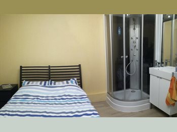 Appartager BE - Chambre avec douche privée, Drogenbos - 520 € pm