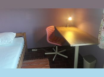 Appartager BE - Chambre meublée avec douche et WC individuels. ..., Waterloo - 600 € pm