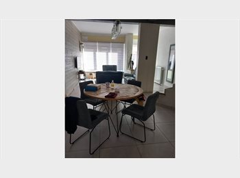 Appartager BE - chambre disponible pour étudiante sympa !!, Liège - 400 € pm